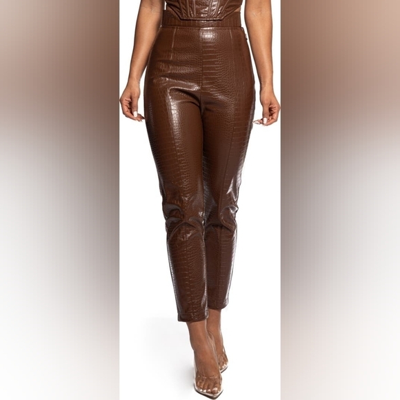 Jluxlabel Croc Embossed Faux Leather Pants - Picture 4 of 11